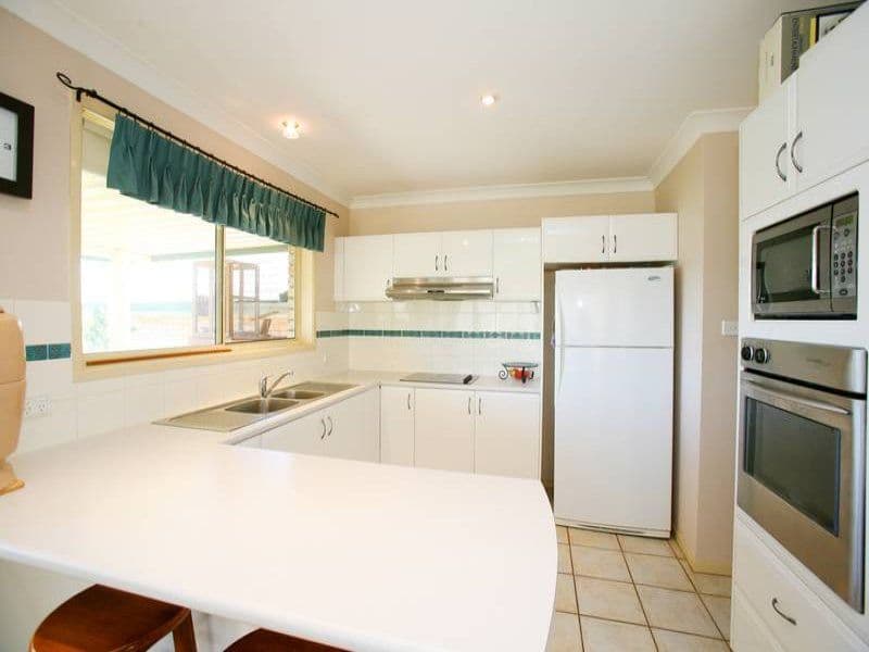 14 Tinglewood Close, TINGIRA HEIGHTS NSW 2290, Tingira Heights - Thumbnail 2