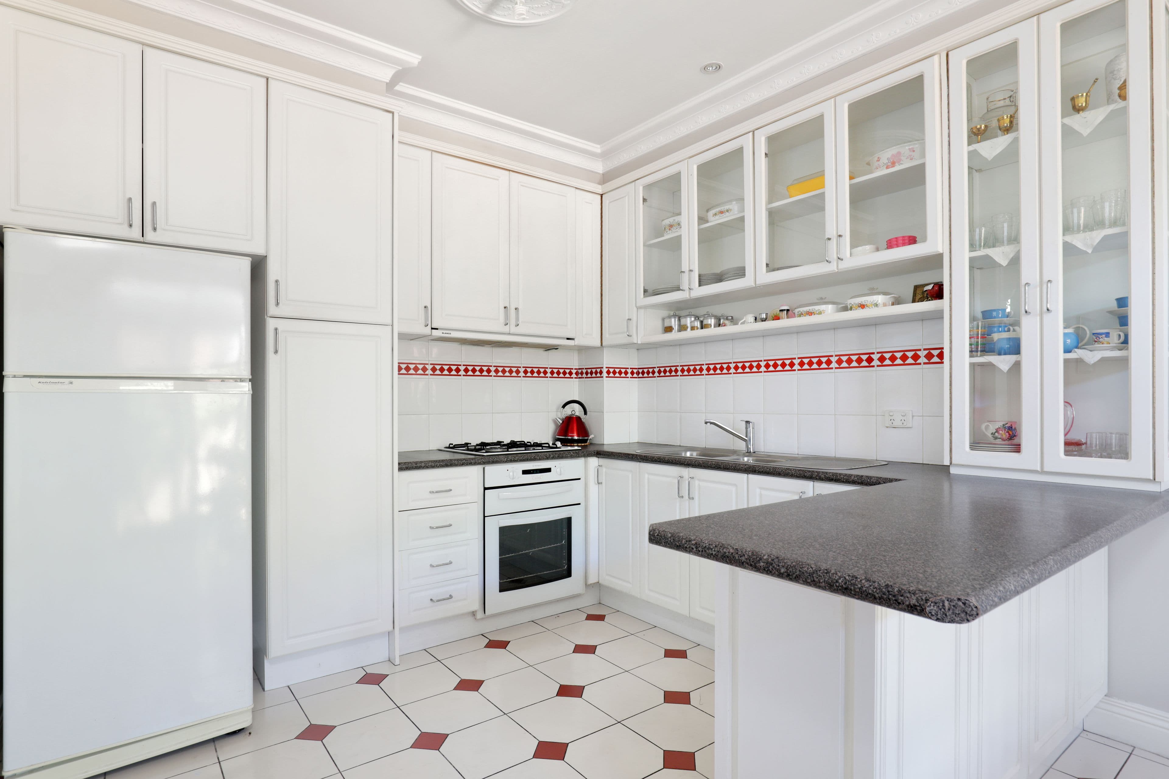 92 Pascoe Vale Road, Moonee Ponds VIC 3039, Moonee Ponds - Thumbnail 4