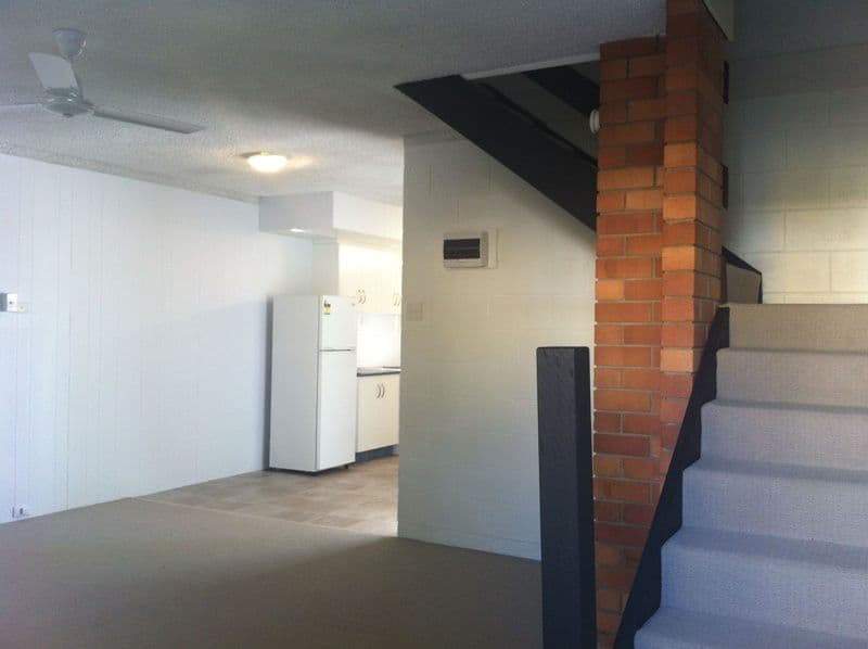 3 Soule Street, HERMIT PARK QLD 4812, Hermit Park - Thumbnail 2
