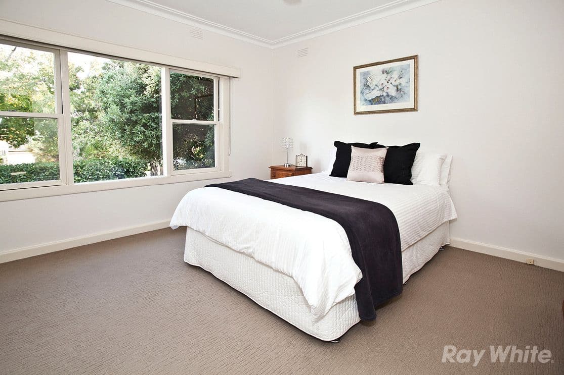 10 Jordan Grove, GLEN WAVERLEY VIC 3150, Glen Waverley - Thumbnail 4
