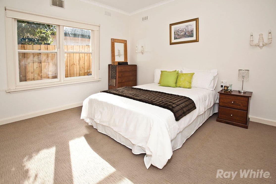 10 Jordan Grove, GLEN WAVERLEY VIC 3150, Glen Waverley - Thumbnail 5