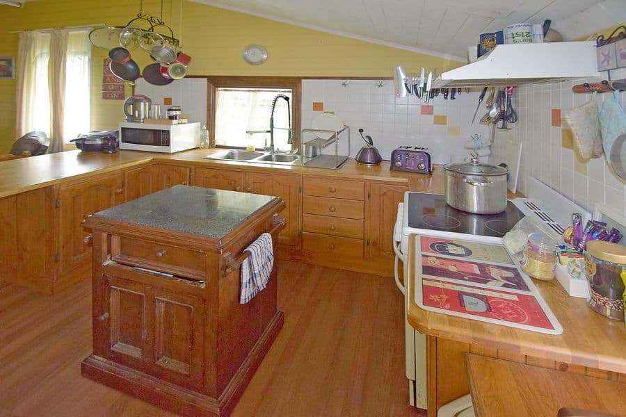11 Edward Street, Esk QLD 4312, Esk - Thumbnail 2