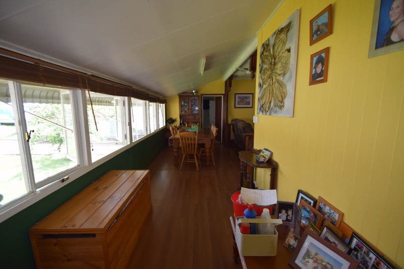 11 Edward Street, Esk QLD 4312, Esk - Thumbnail 8