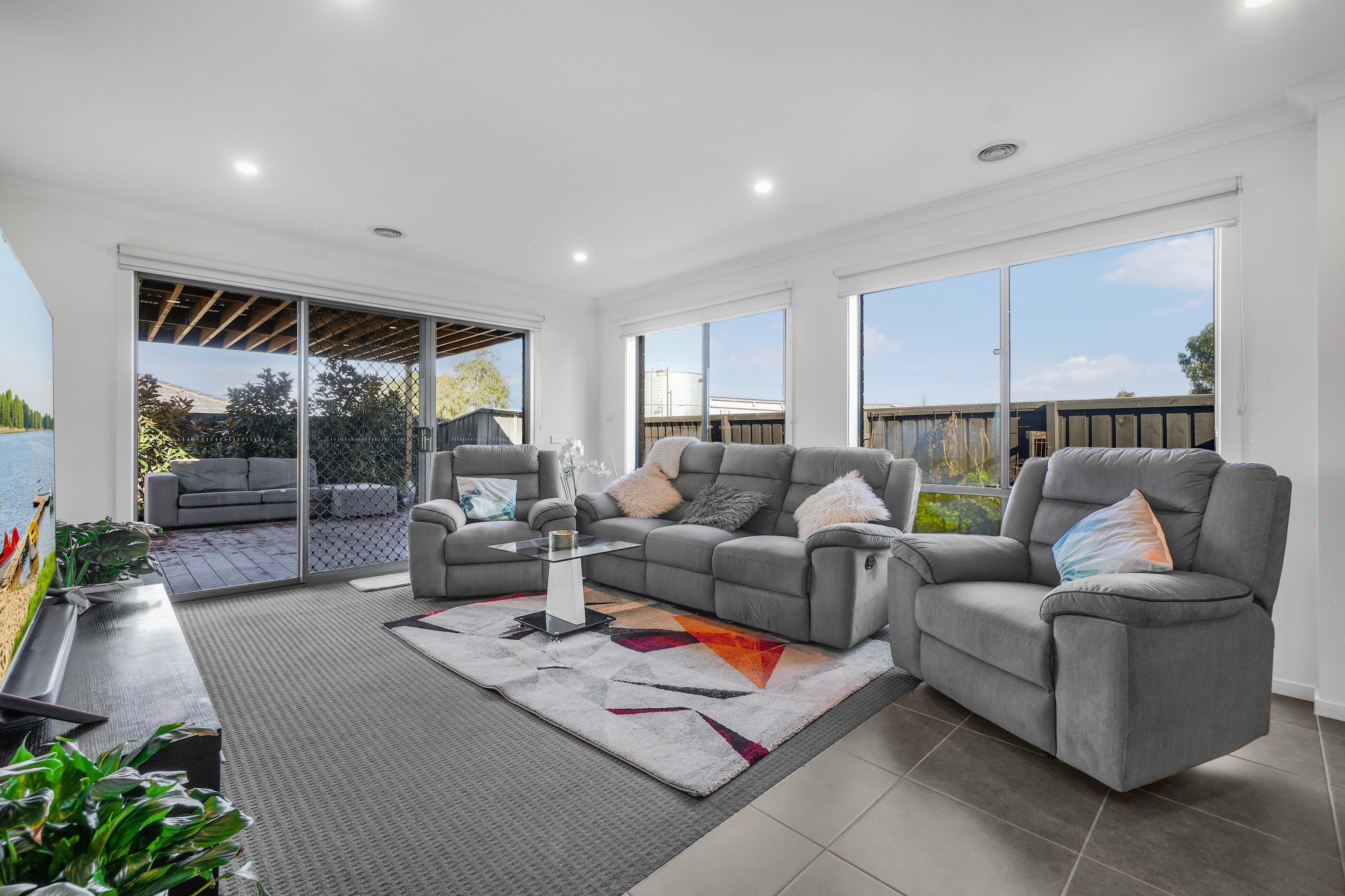 2 Pinot Way, Pakenham VIC 3810, Pakenham - Thumbnail 3