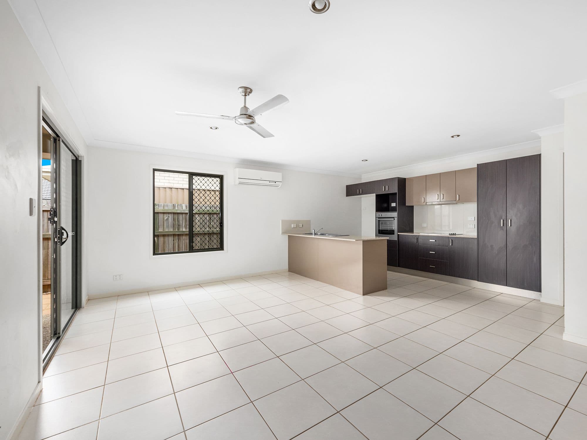 6 Hopman Way, Springfield Lakes QLD 4300, Springfield Lakes - Thumbnail 4