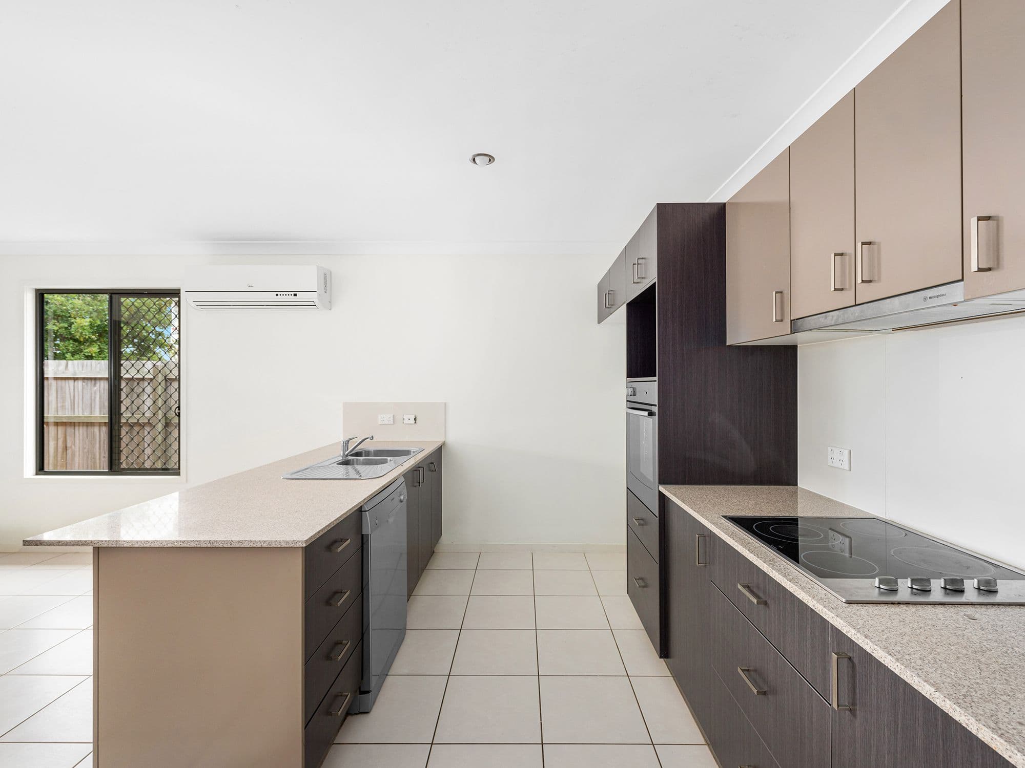 6 Hopman Way, Springfield Lakes QLD 4300, Springfield Lakes - Thumbnail 5