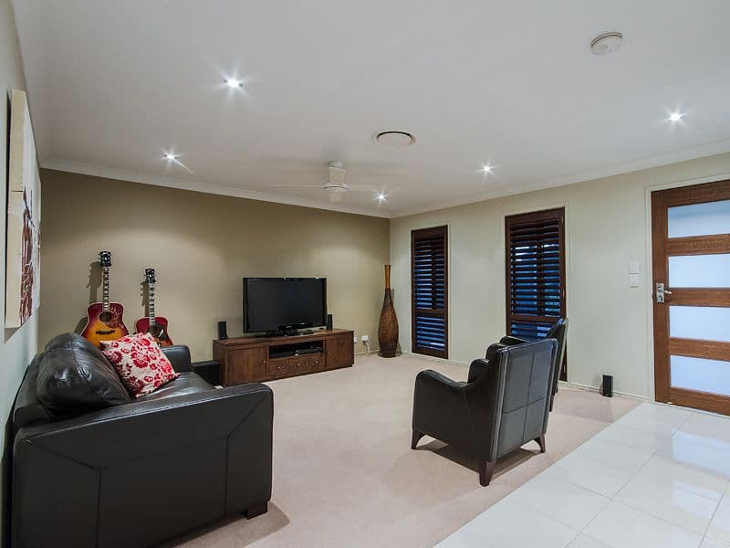 21 Rushcutter Avenue, OXENFORD QLD 4210, Oxenford - Thumbnail 5