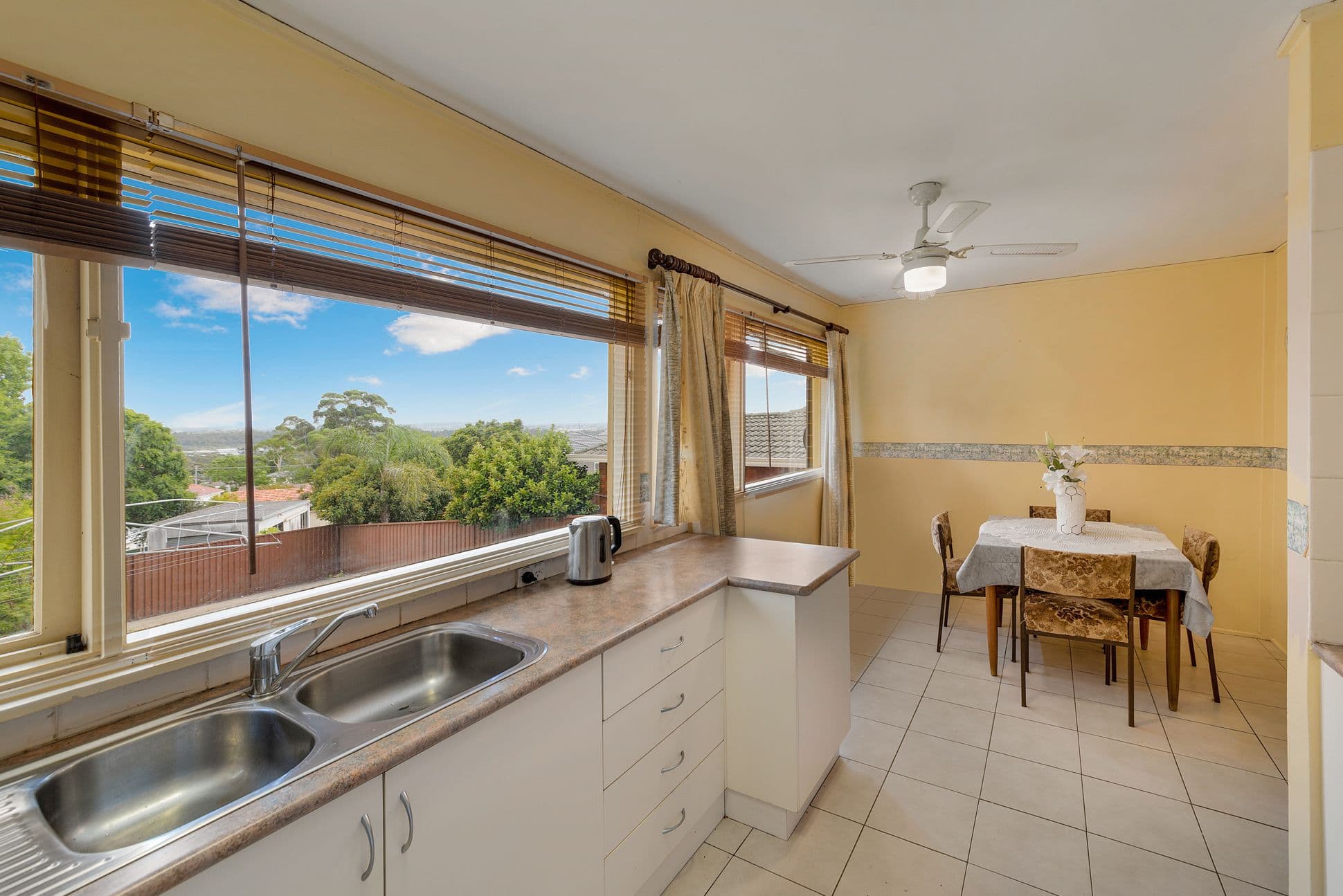 45 Raymond Avenue, Campbelltown - Thumbnail 3