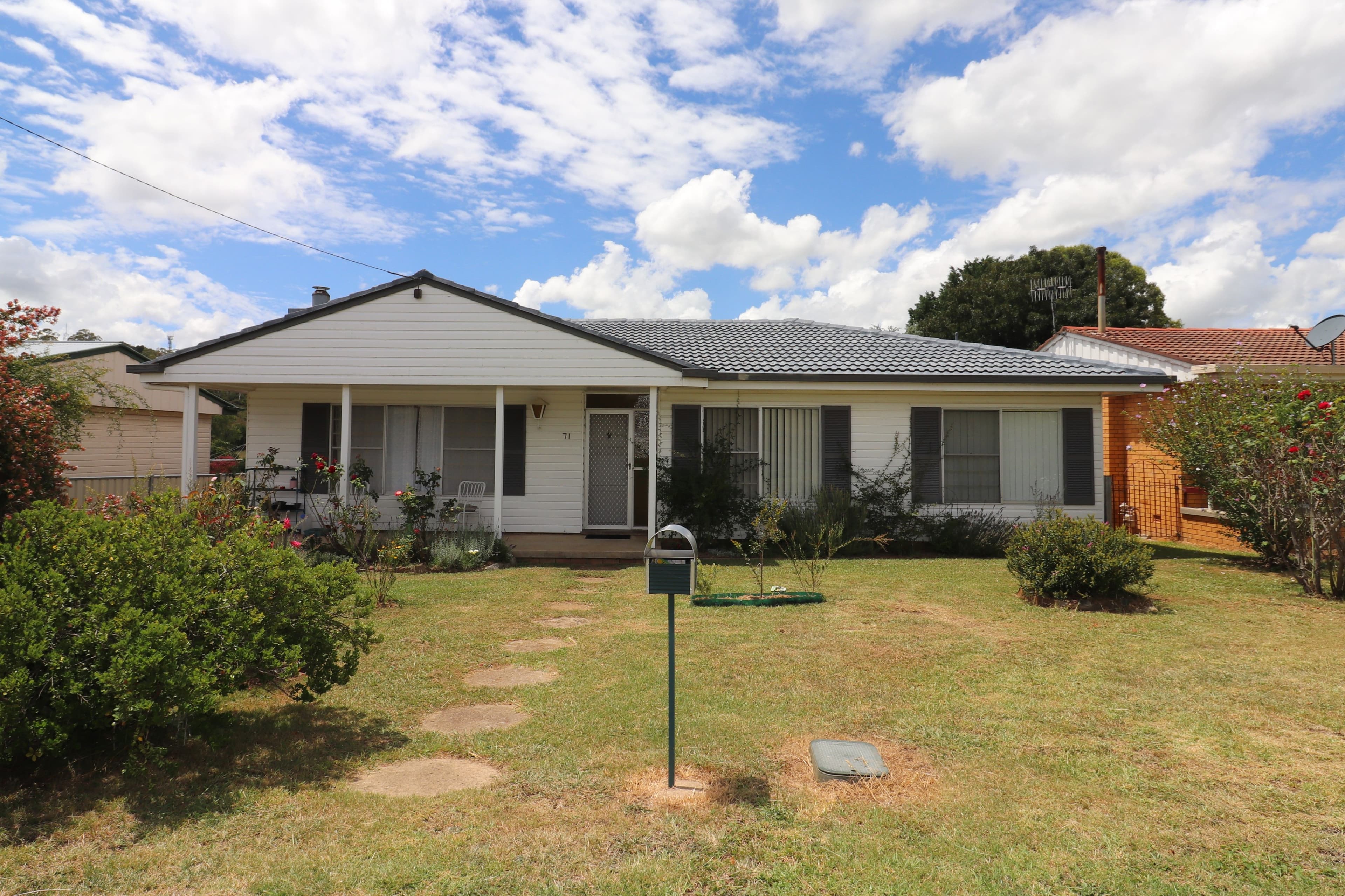 71 Hunter Street, Glen Innes NSW 2370, Glen Innes - Image 1