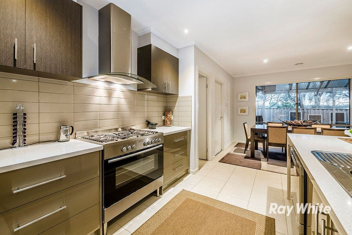31 Merritt Avenue, Cranbourne West VIC 3977, Cranbourne West - Thumbnail 2