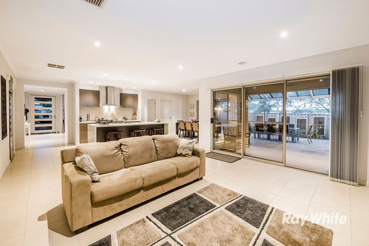31 Merritt Avenue, Cranbourne West VIC 3977, Cranbourne West - Thumbnail 4