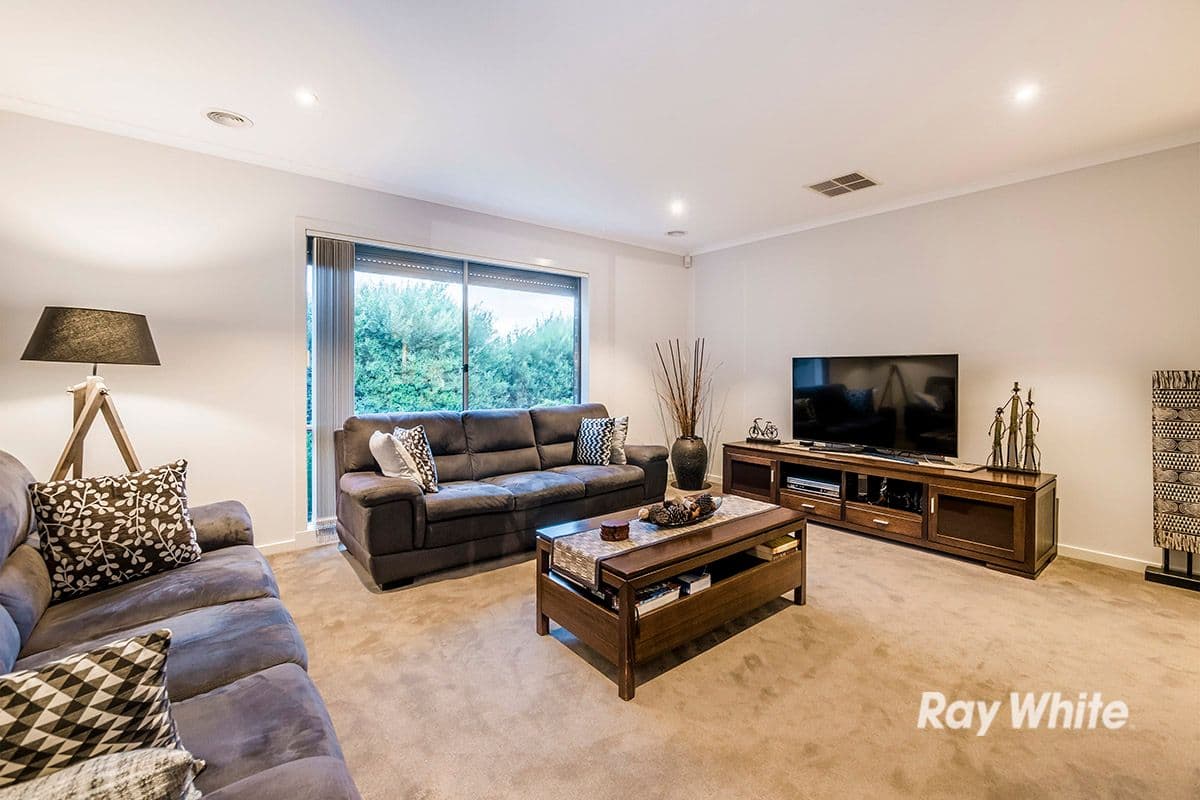 31 Merritt Avenue, Cranbourne West VIC 3977, Cranbourne West - Thumbnail 5