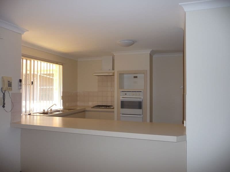 14 Avonlea Place, BULLSBROOK WA 6084, Bullsbrook - Thumbnail 4