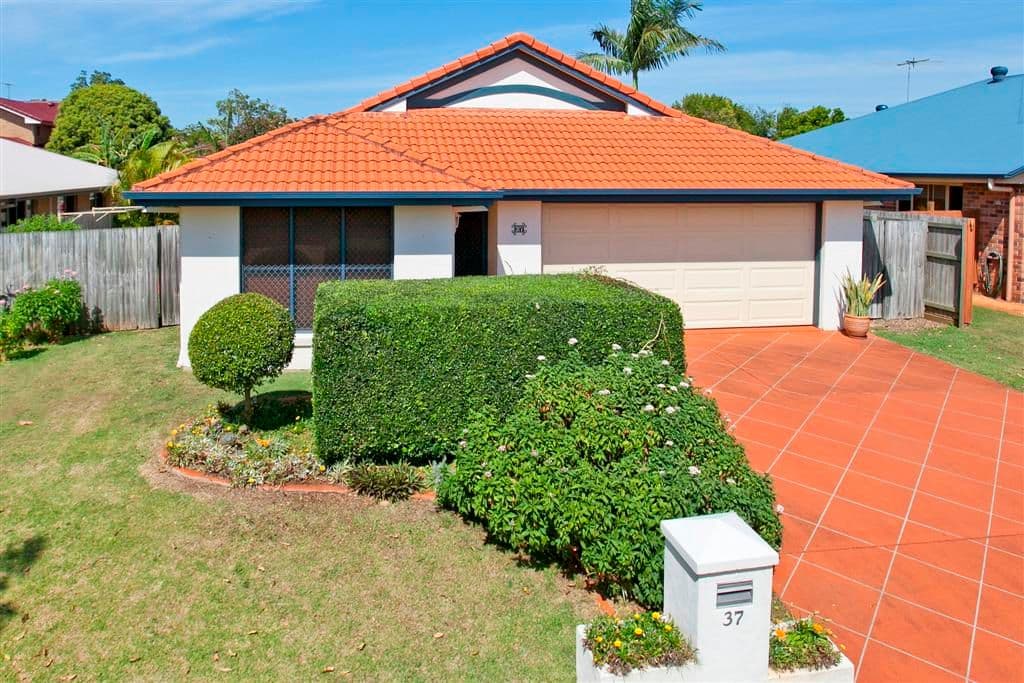 37 Seaholly Crescent, VICTORIA POINT QLD 4165, Victoria Point - Thumbnail 2