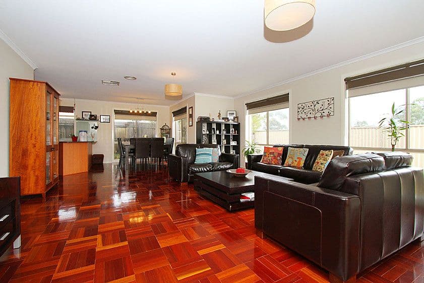 55 Jasmine Drive, MILL PARK VIC 3082, Mill Park - Thumbnail 4