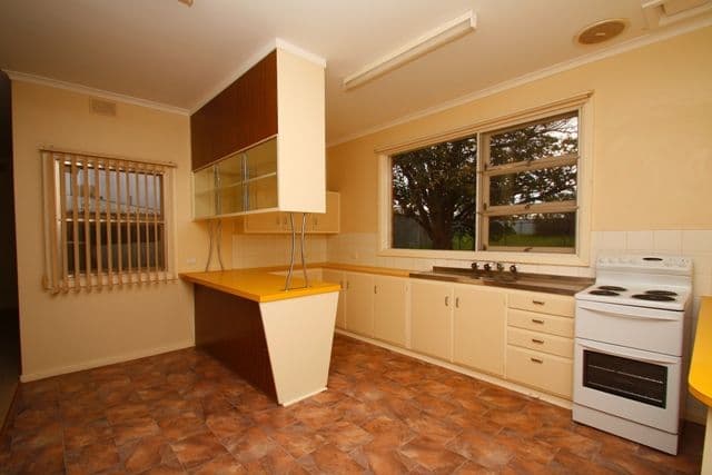 1 Roberts Street, BERRI SA 5343, Berri - Thumbnail 2