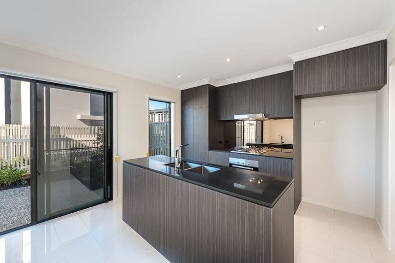 1 Ancora Crescent, Hope Island QLD 4212, Hope Island - Thumbnail 2