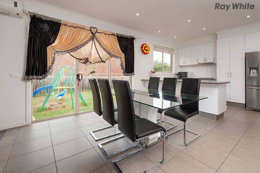 12 Douglas Avenue, St Albans VIC 3021, St Albans - Thumbnail 5