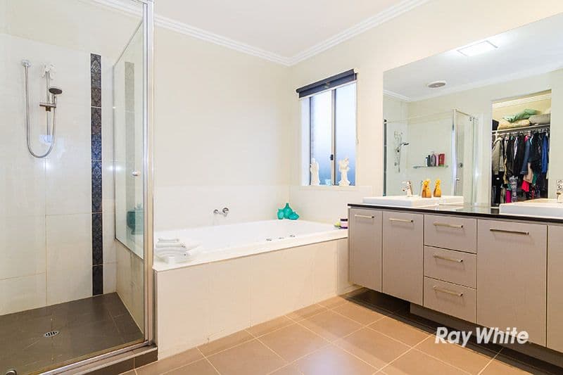 1 Hector Drive, Cranbourne VIC 3977, Cranbourne - Thumbnail 3