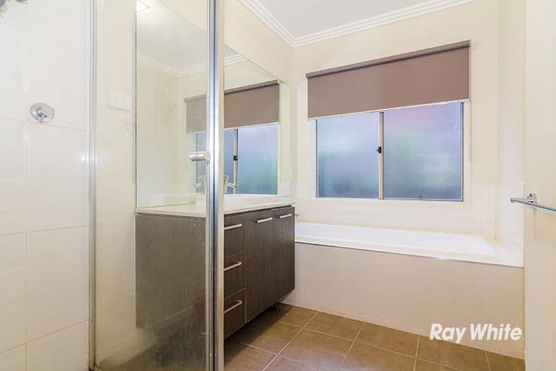1 Hector Drive, Cranbourne VIC 3977, Cranbourne - Thumbnail 8