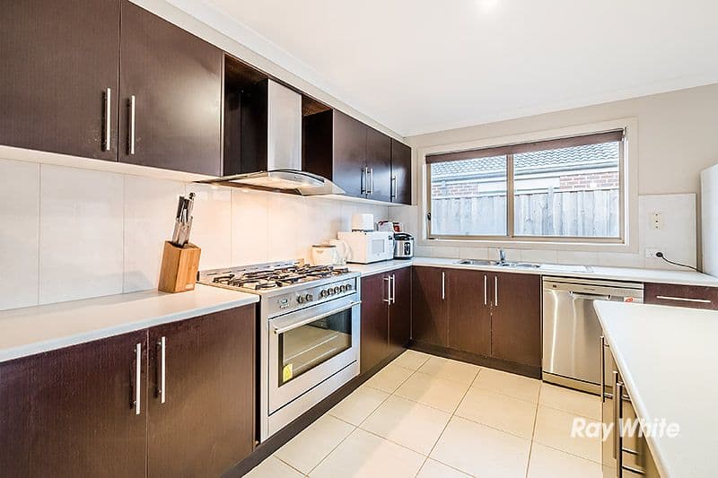 12 Copernicus Circuit, Cranbourne West VIC 3977, Cranbourne West - Thumbnail 2