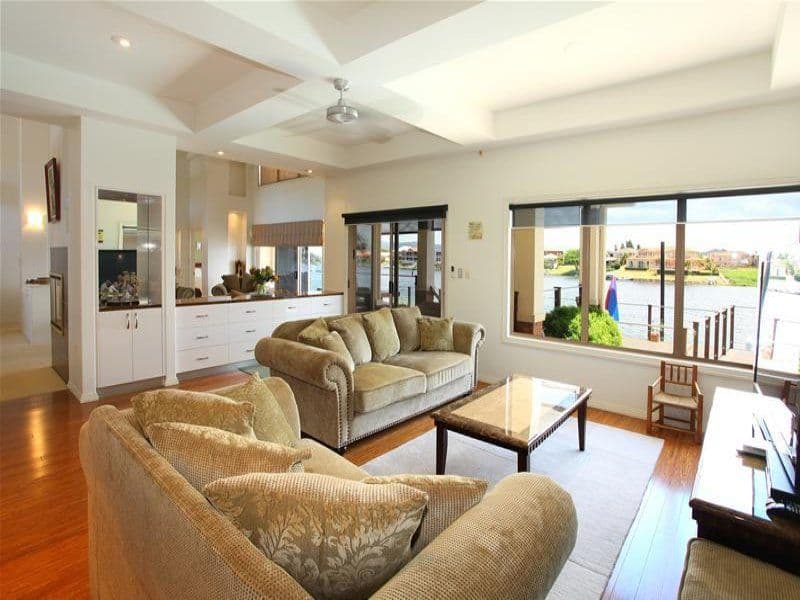 48 Port Jackson Boulevard, CLEAR ISLAND WATERS QLD 4226, Clear Island Waters - Thumbnail 3