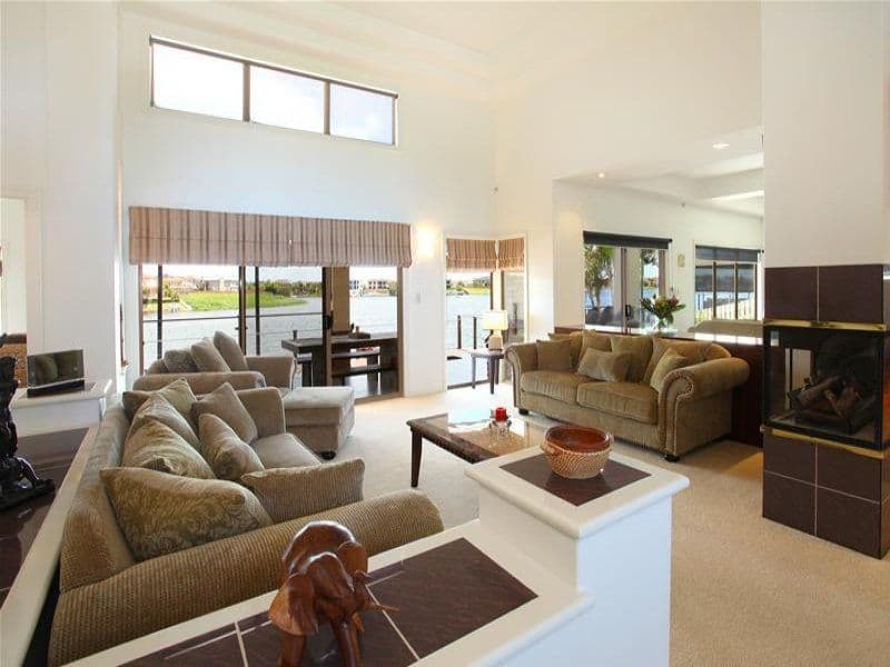 48 Port Jackson Boulevard, CLEAR ISLAND WATERS QLD 4226, Clear Island Waters - Thumbnail 6