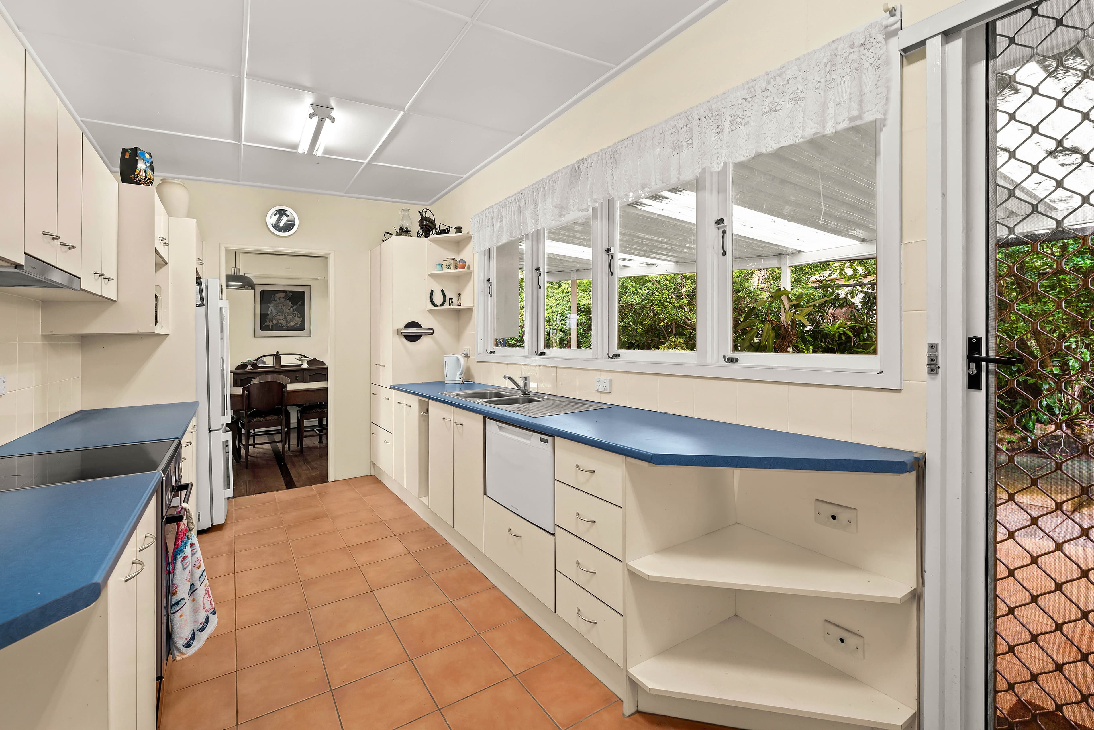 17 Warma Street, Stafford Heights QLD 4053, Stafford Heights - Thumbnail 3