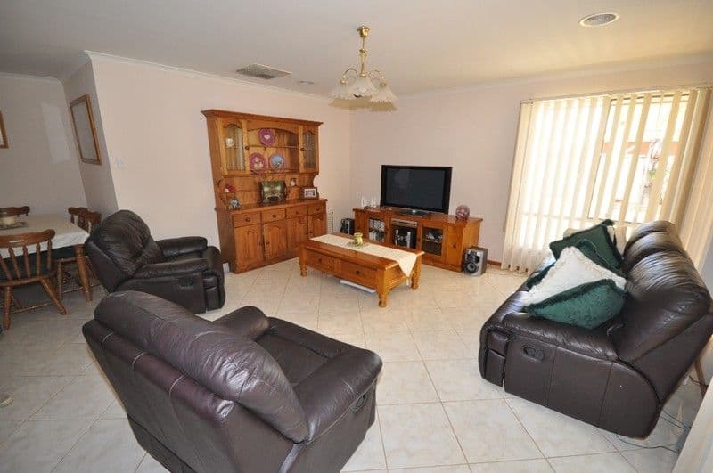 29 Taunton Crescent, CRAIGMORE SA 5114, Craigmore - Thumbnail 3