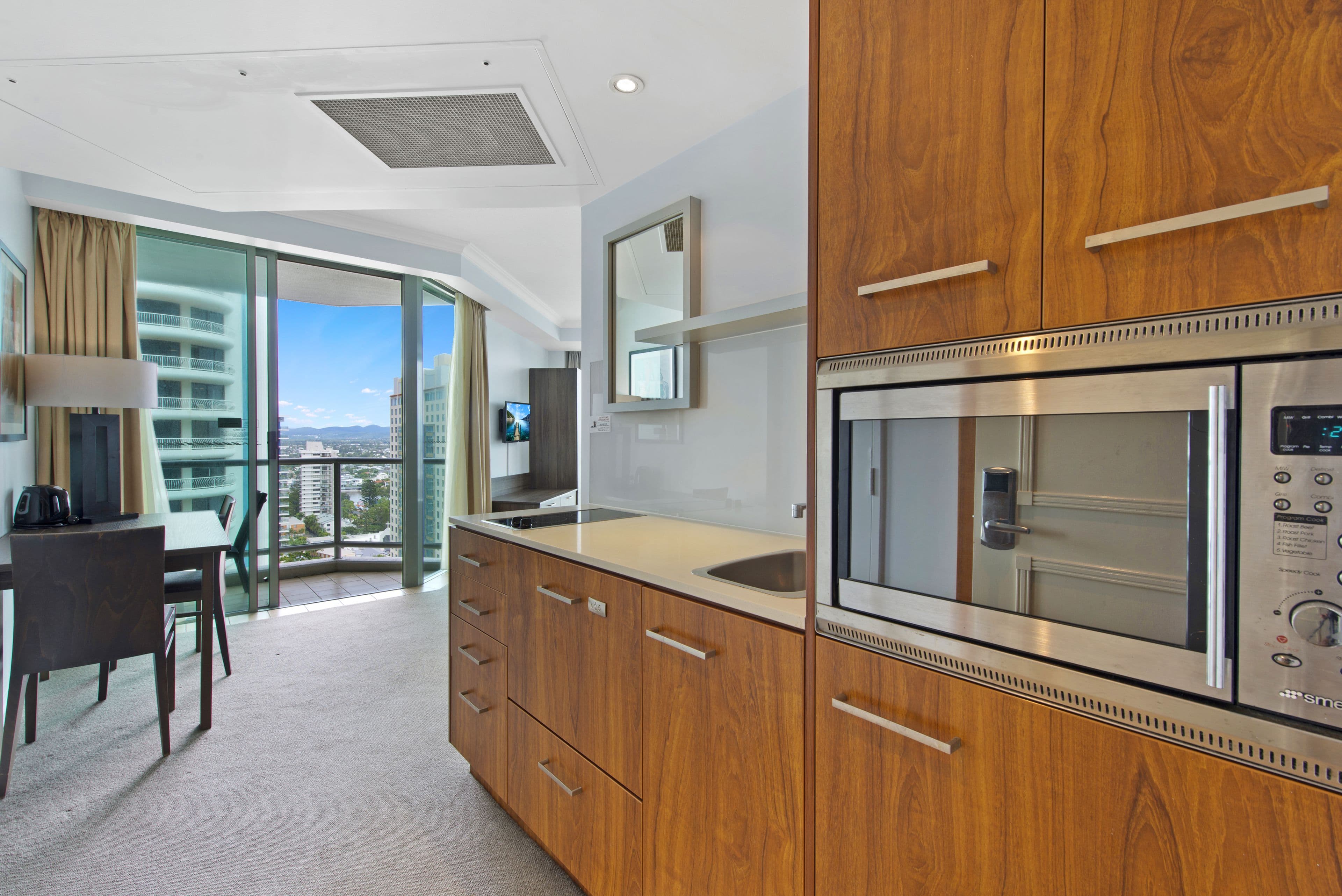 25 Laycock Street, Surfers Paradise QLD 4217, Surfers Paradise - Thumbnail 7
