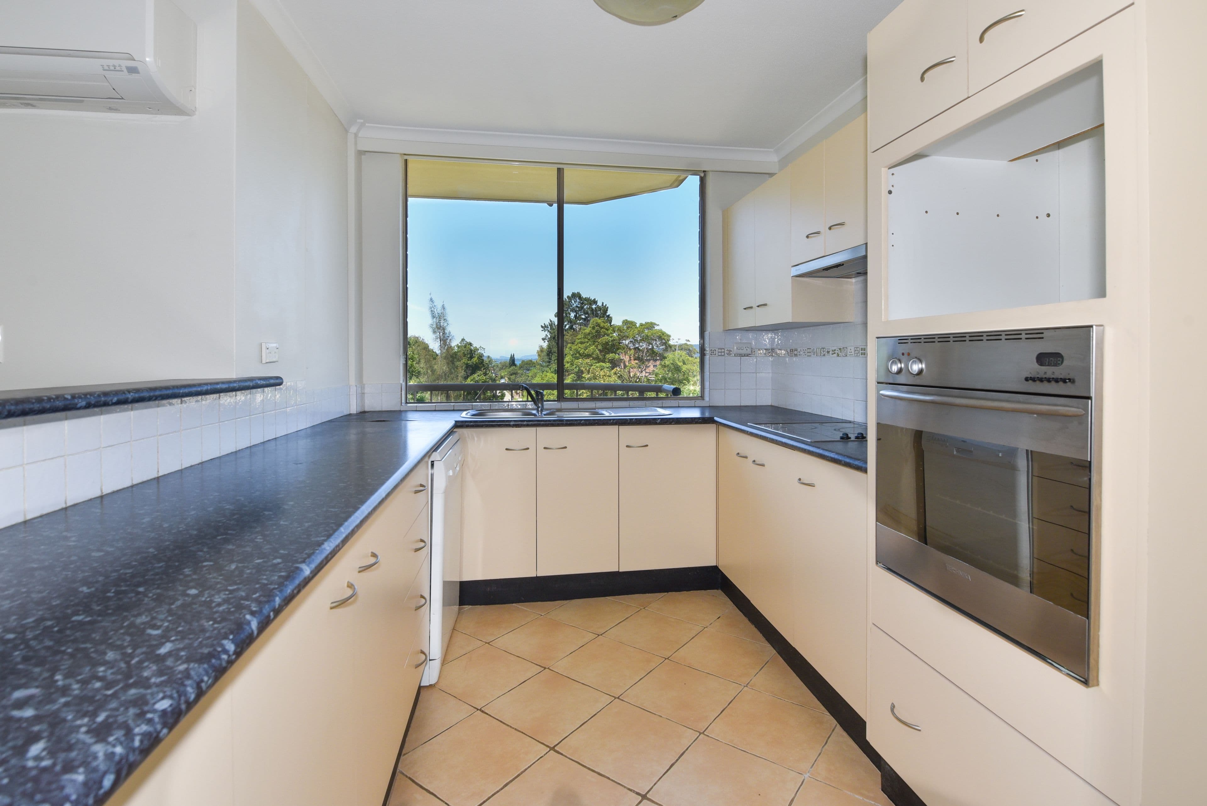 127-129 Georgiana Terrace, Gosford NSW 2250, Gosford - Thumbnail 2