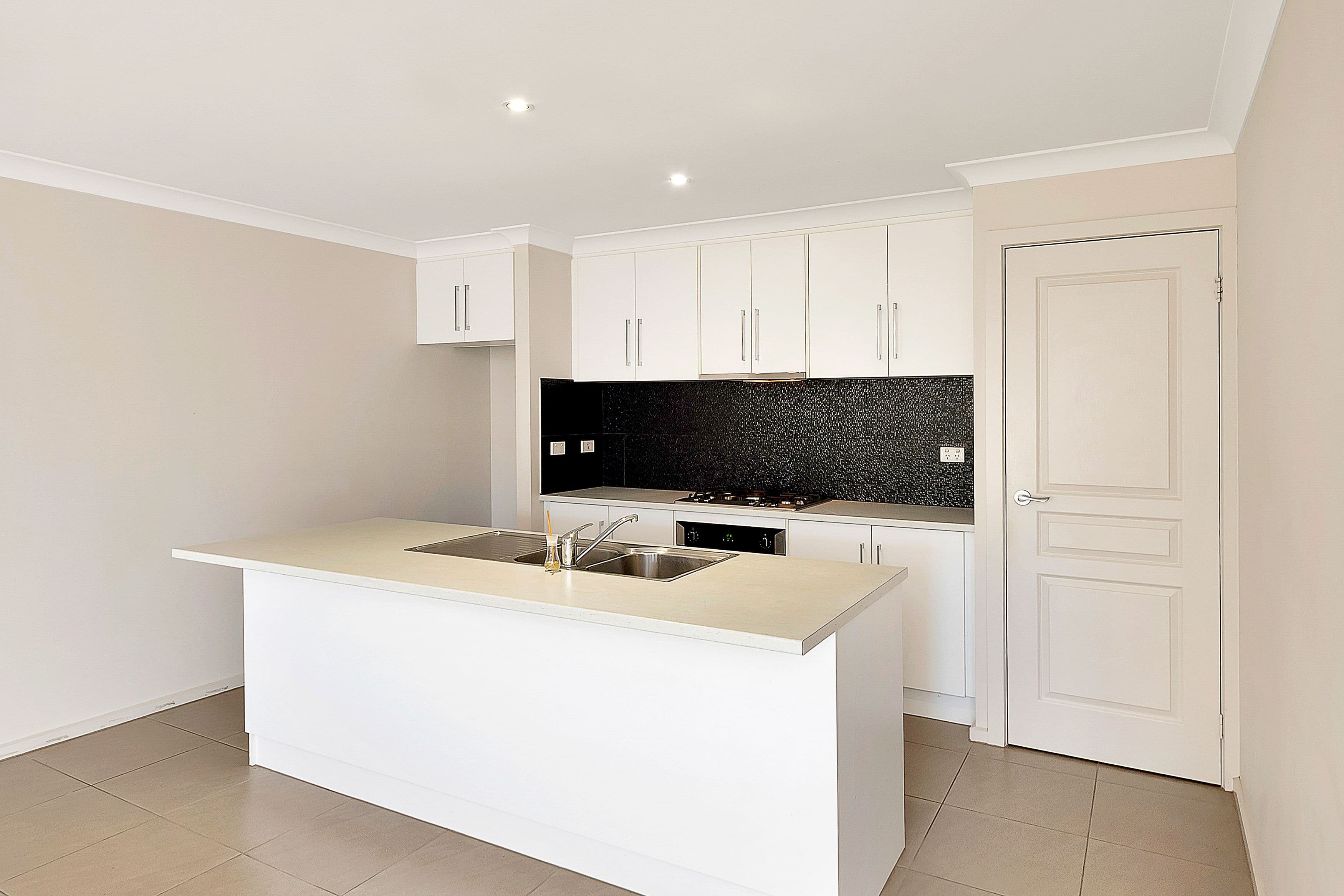 32 Pfitzner Close, Murray Bridge SA 5253, Murray Bridge - Thumbnail 2