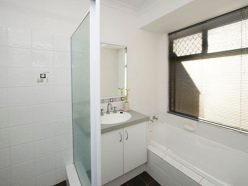 29 Baskerville Crescent, BALDIVIS WA 6171, Baldivis - Thumbnail 8