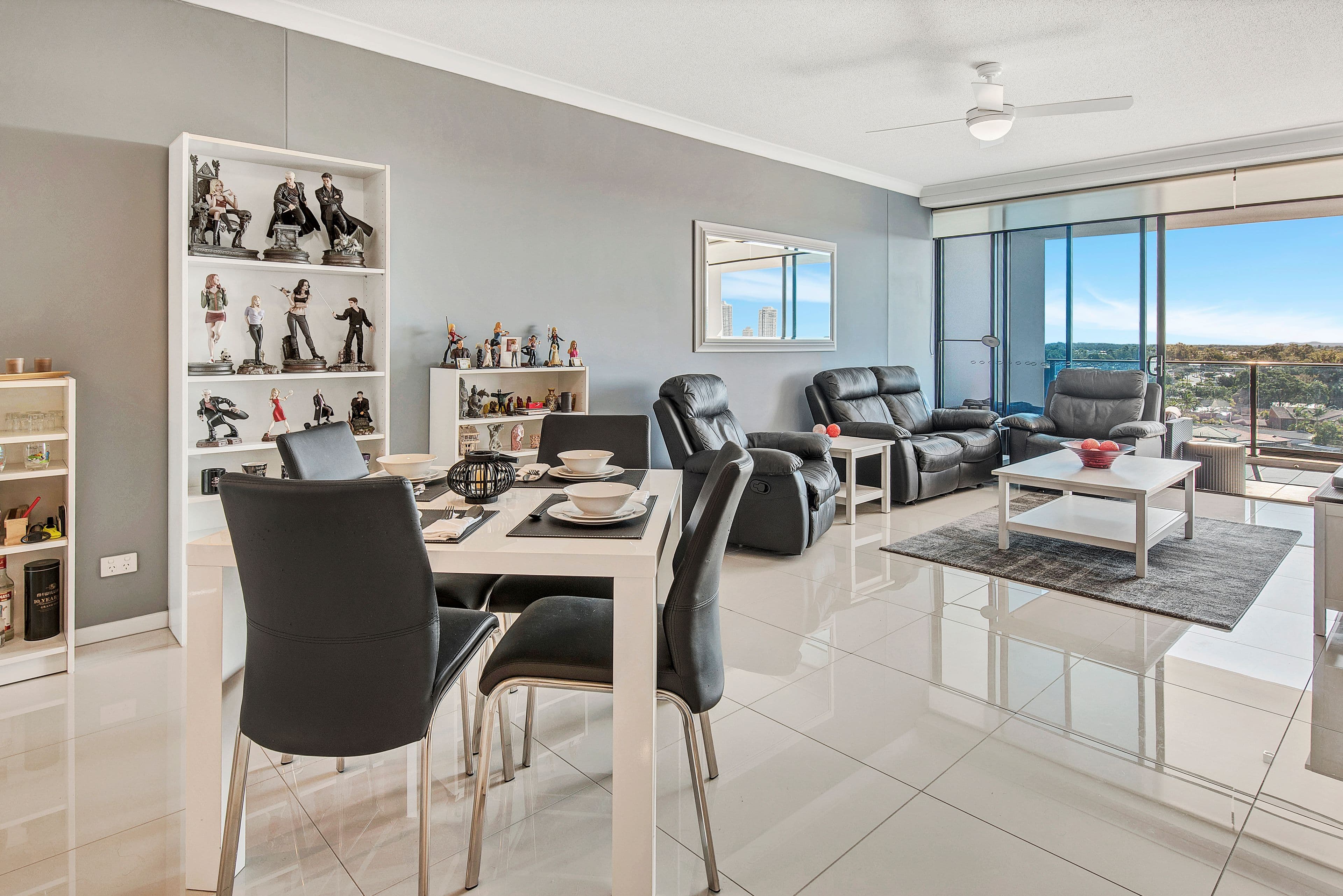 5 Harbour Side Court, Biggera Waters QLD 4216, Biggera Waters - Thumbnail 5