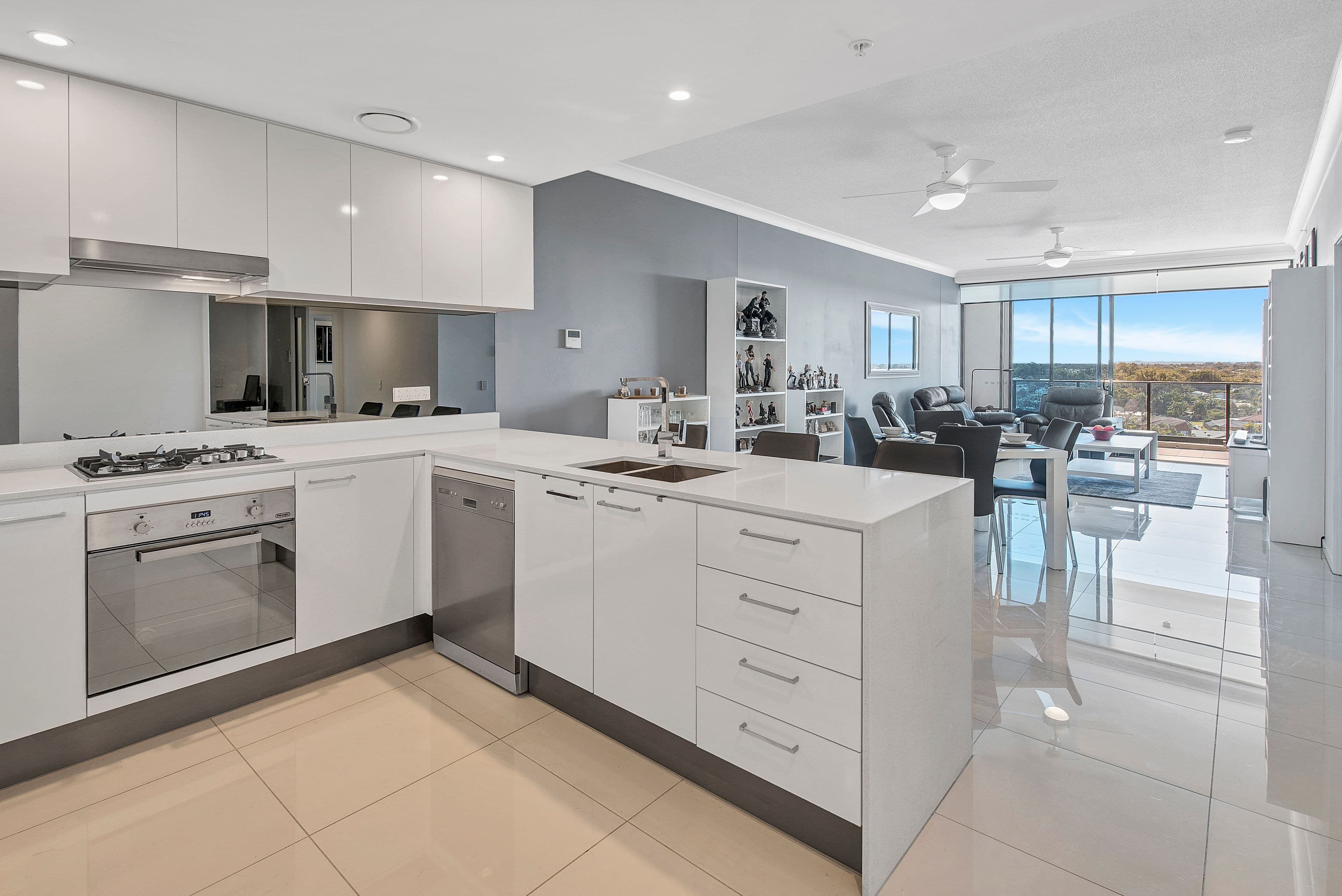 5 Harbour Side Court, Biggera Waters QLD 4216, Biggera Waters - Thumbnail 6
