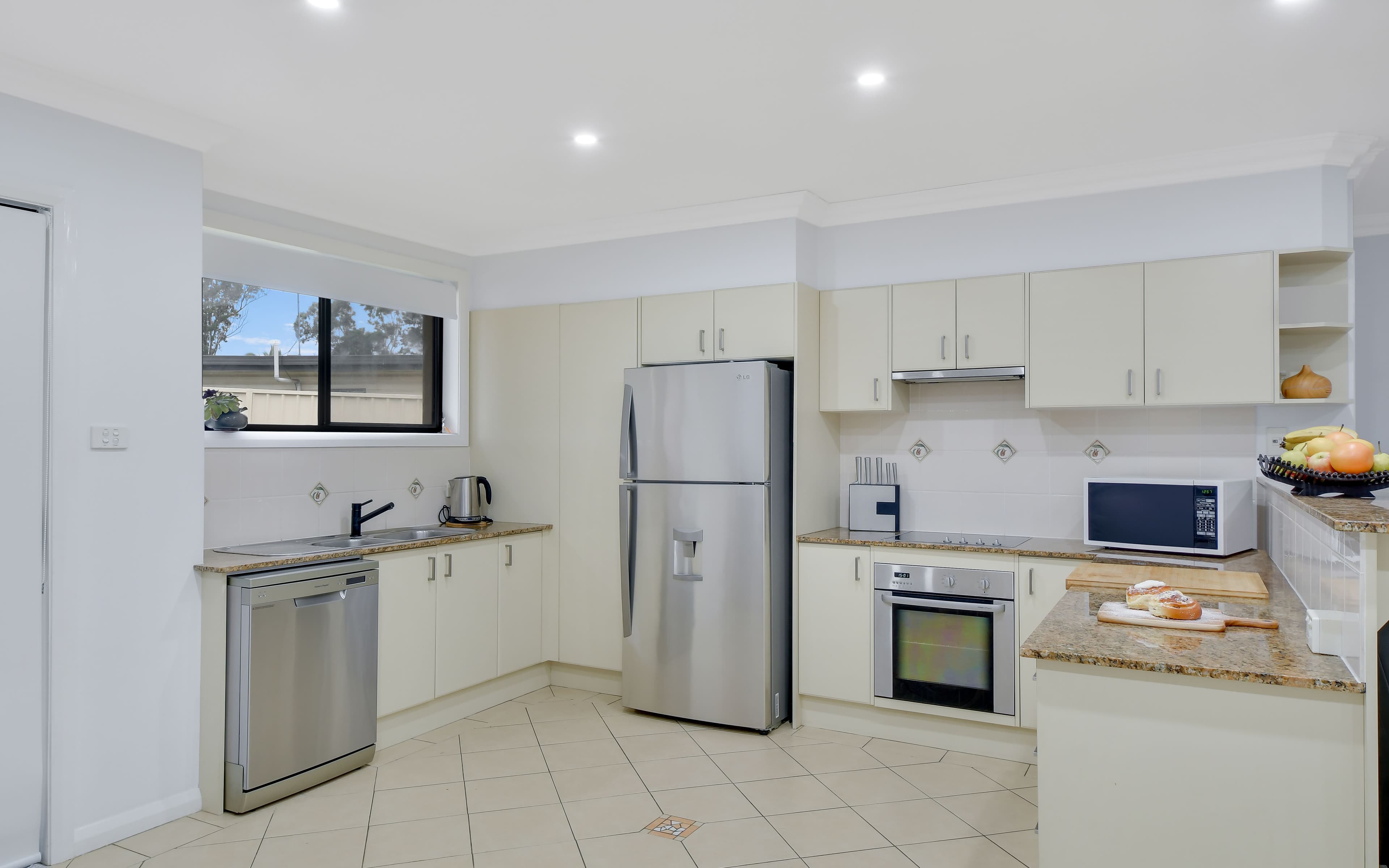 14a Lincoln Drive, Cambridge Park NSW 2747, Cambridge Park - Thumbnail 3