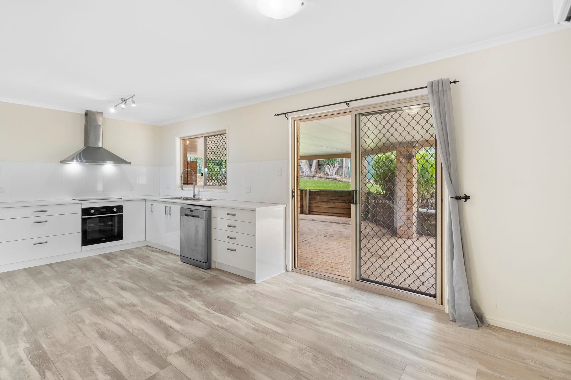 3 Comley Court, Boronia Heights QLD 4124, Boronia Heights - Thumbnail 4