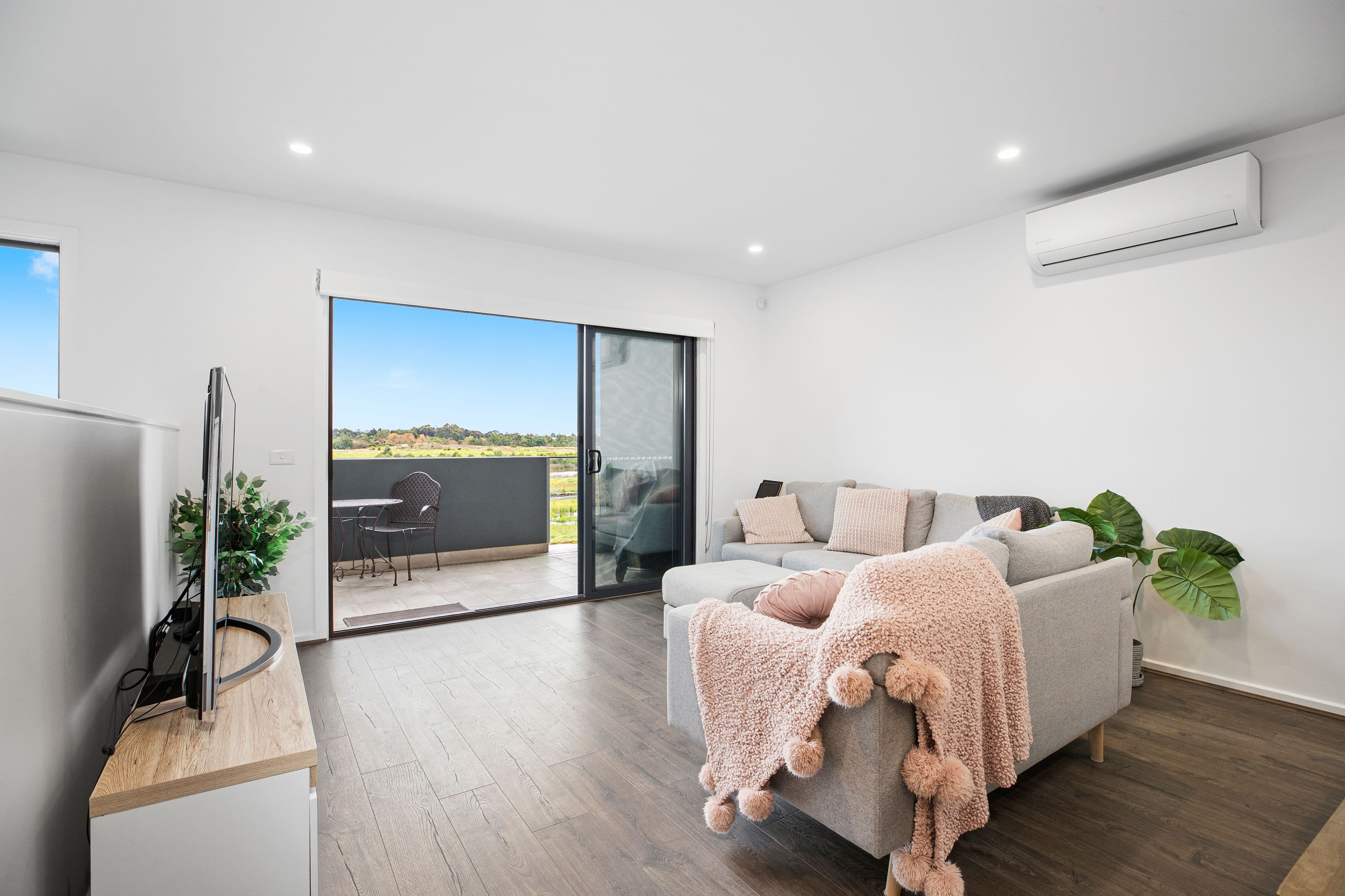 57 Emmeline Row, Rowville VIC 3178, Rowville - Thumbnail 4