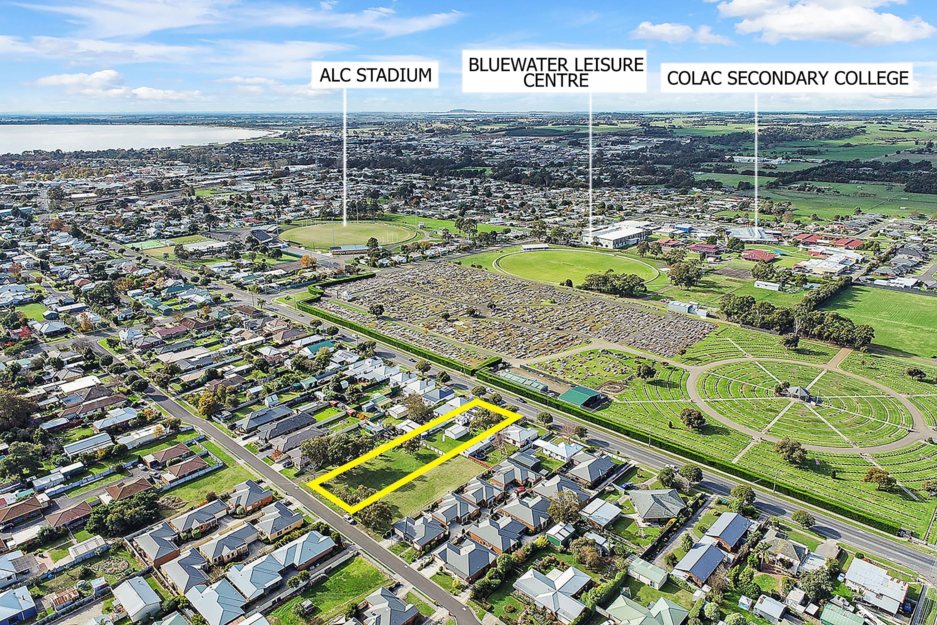 79 Gravesend Street, Colac VIC 3250, Colac - Thumbnail 2