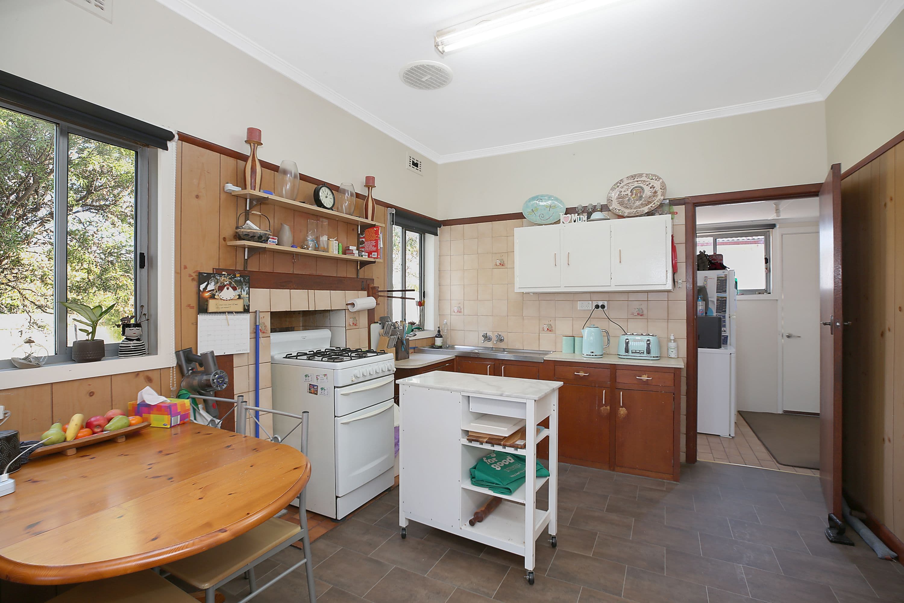 79 Gravesend Street, Colac VIC 3250, Colac - Thumbnail 4