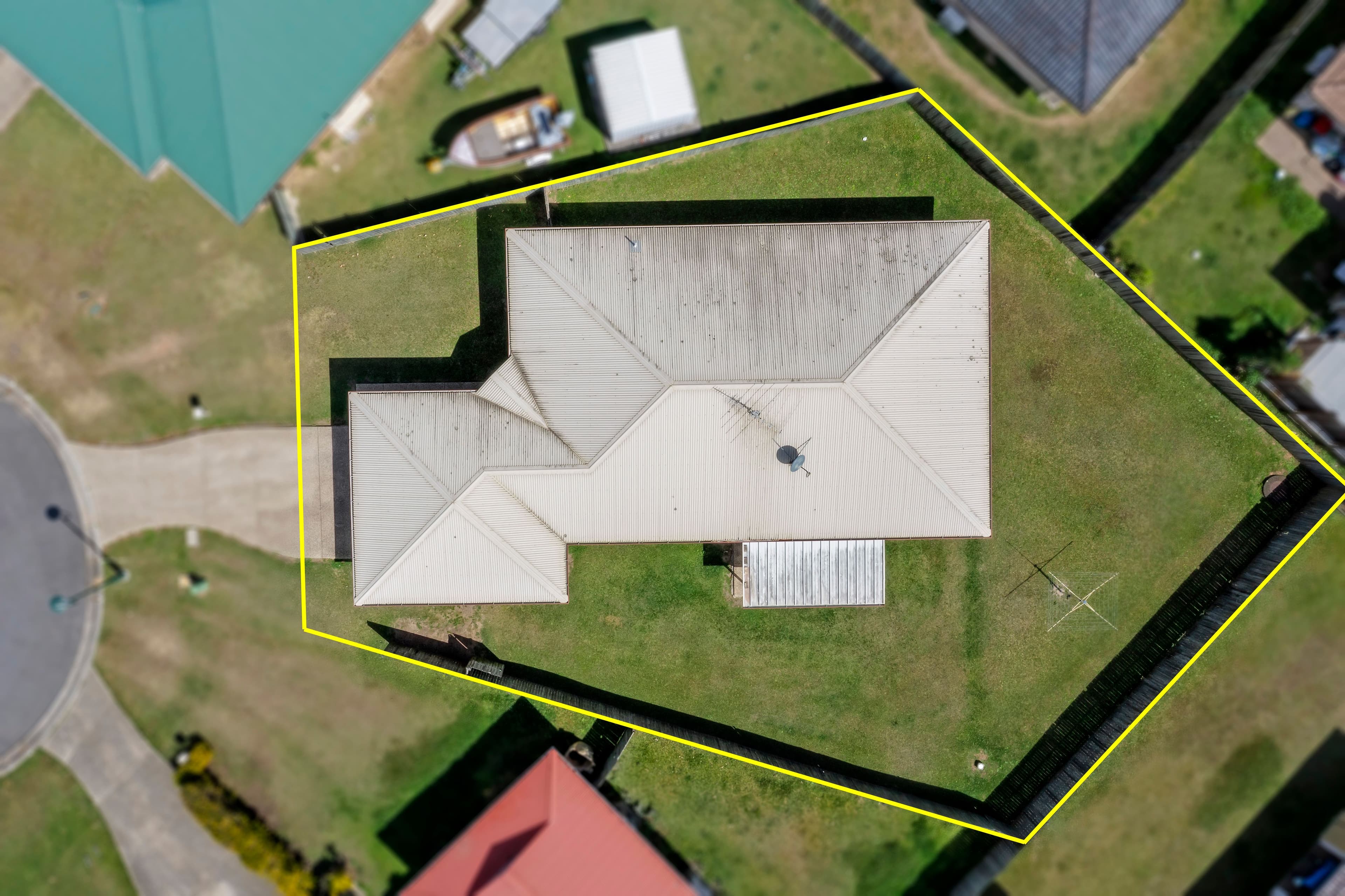 32 Gallipoli Court, Caboolture South QLD 4510, Caboolture South - Thumbnail 2