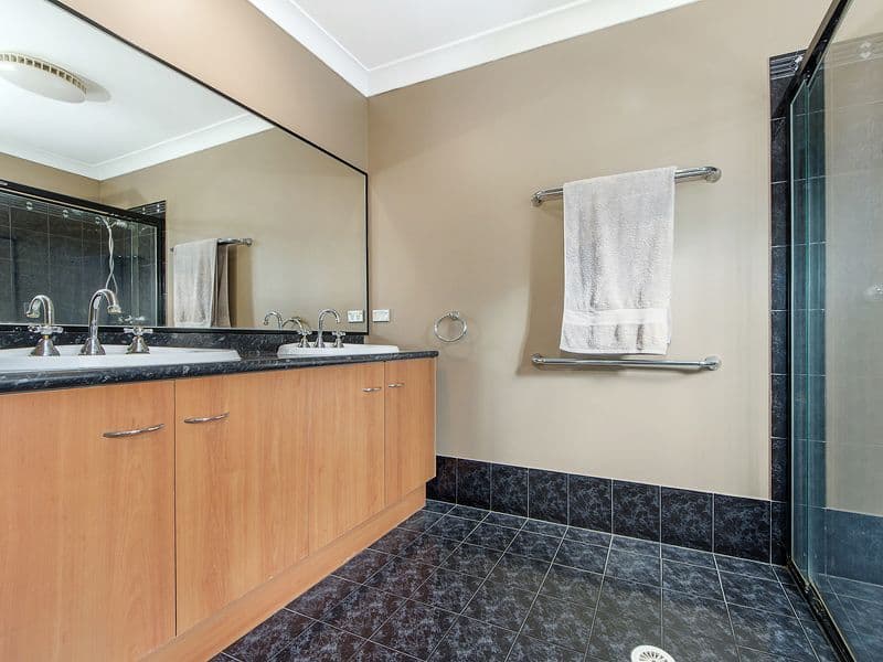 10 Ferricks Court, Upper Coomera QLD 4209, Upper Coomera - Thumbnail 8