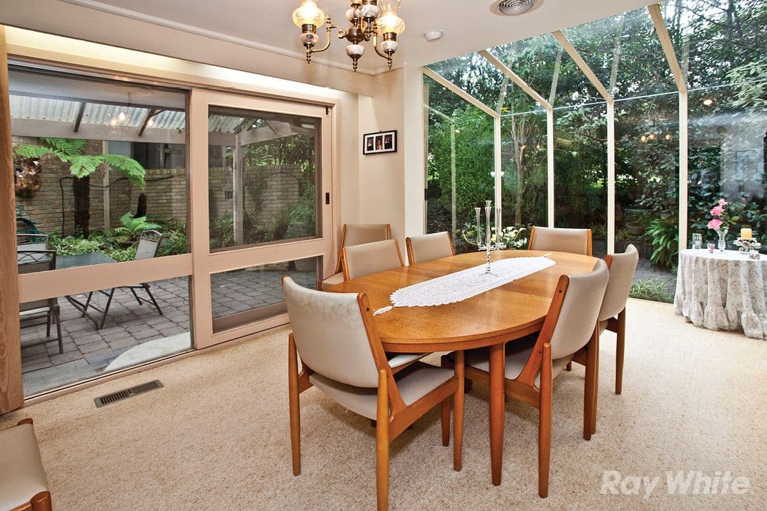 17 Marbray Drive, GLEN WAVERLEY VIC 3150, Glen Waverley - Thumbnail 3
