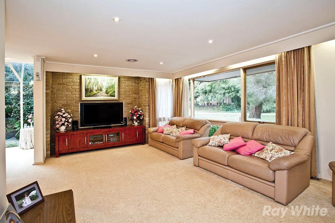 17 Marbray Drive, GLEN WAVERLEY VIC 3150, Glen Waverley - Thumbnail 4