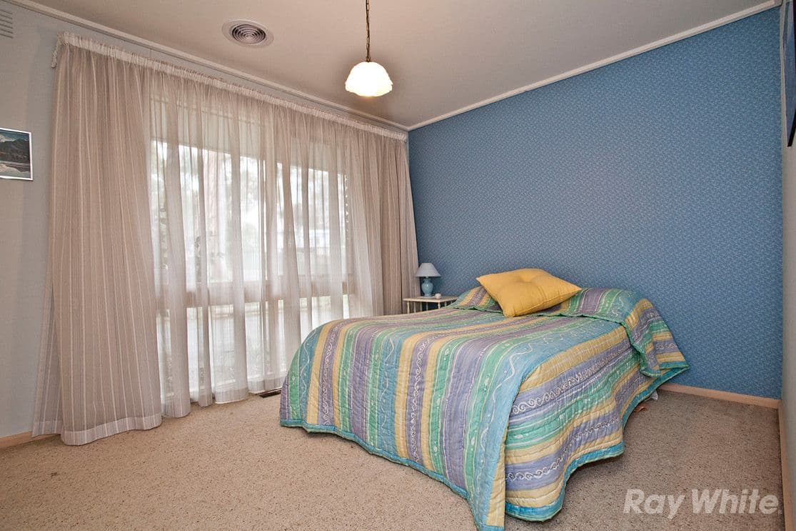 17 Marbray Drive, GLEN WAVERLEY VIC 3150, Glen Waverley - Thumbnail 5