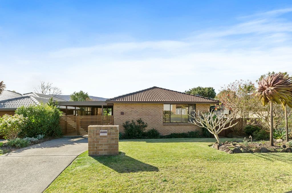 20 Woodridge Road, Horsley - Image 1