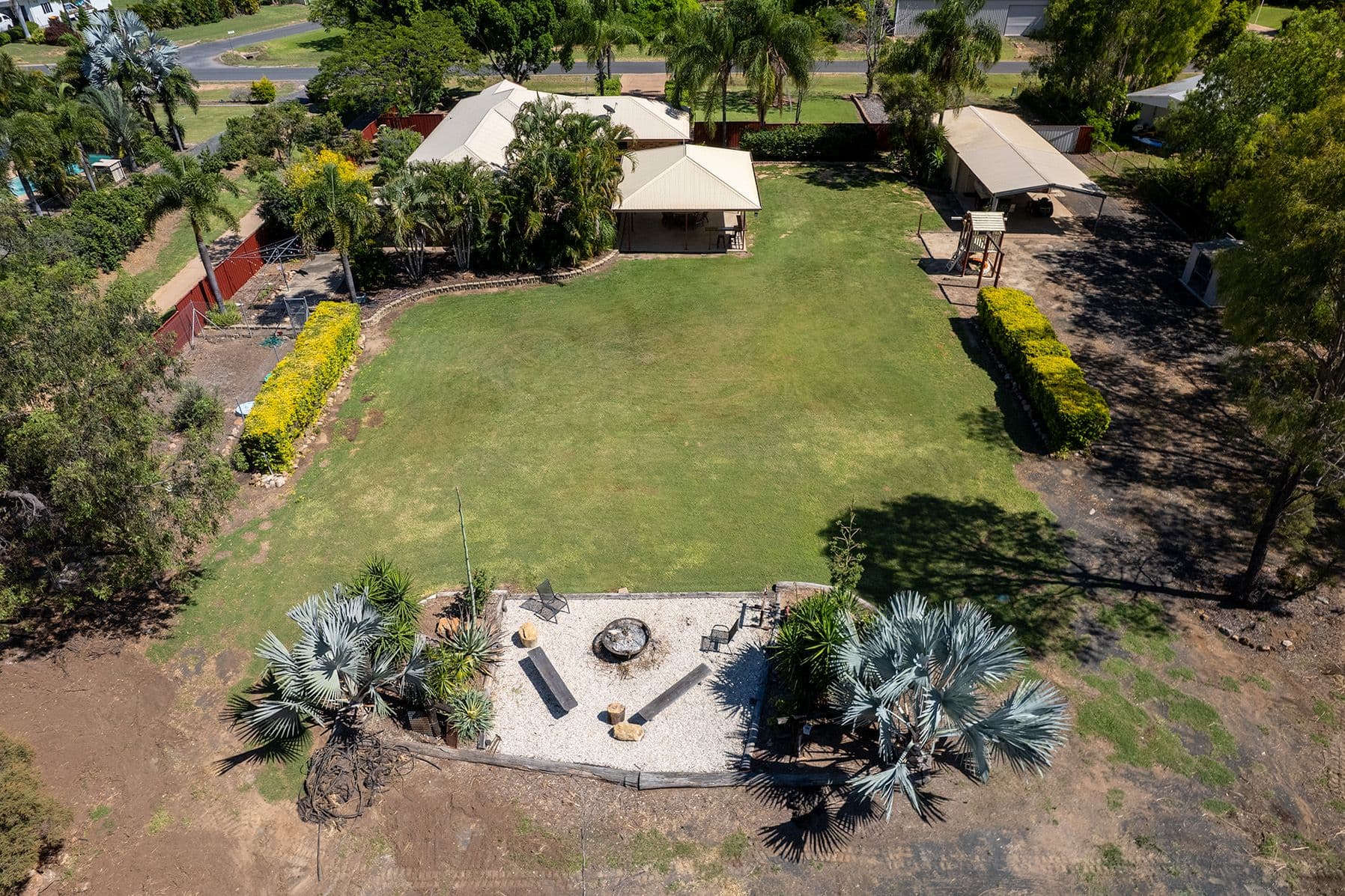 10 Coaker Drive, Emerald QLD 4720, Emerald - Thumbnail 2
