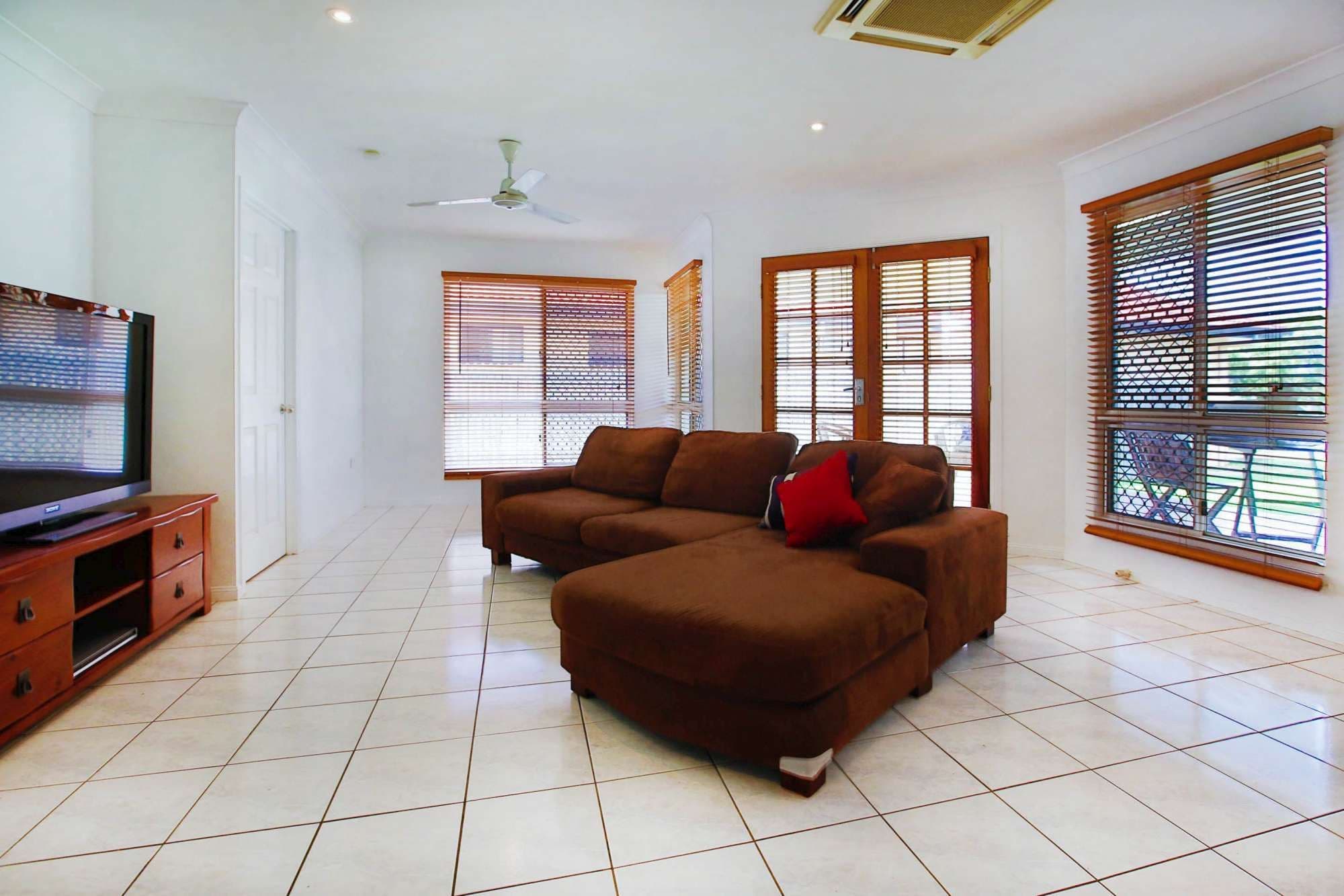 14 Waterpark Place, IDALIA QLD 4811, Idalia - Thumbnail 5