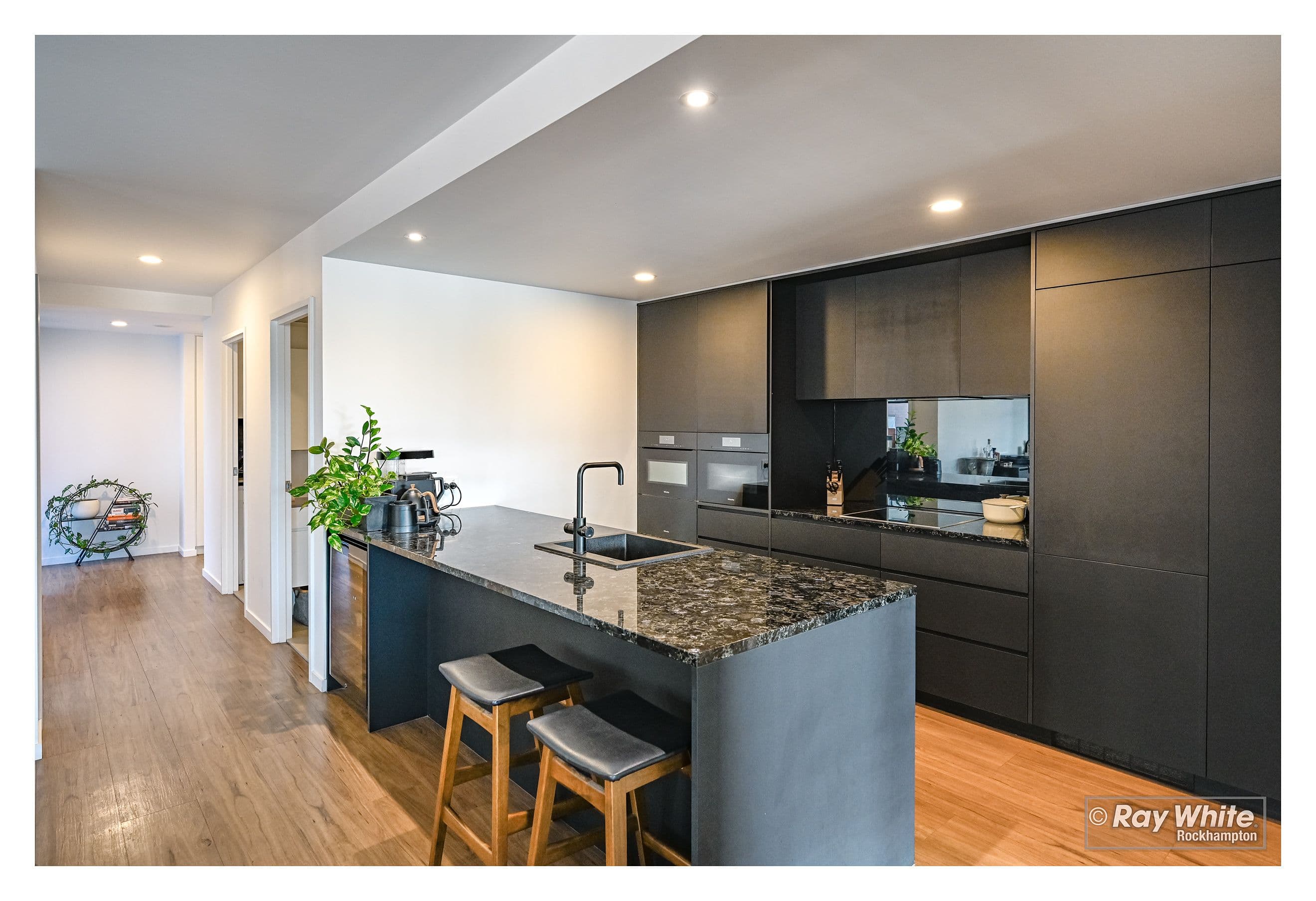58 Victoria Parade, Rockhampton City QLD 4700, Rockhampton City - Thumbnail 3