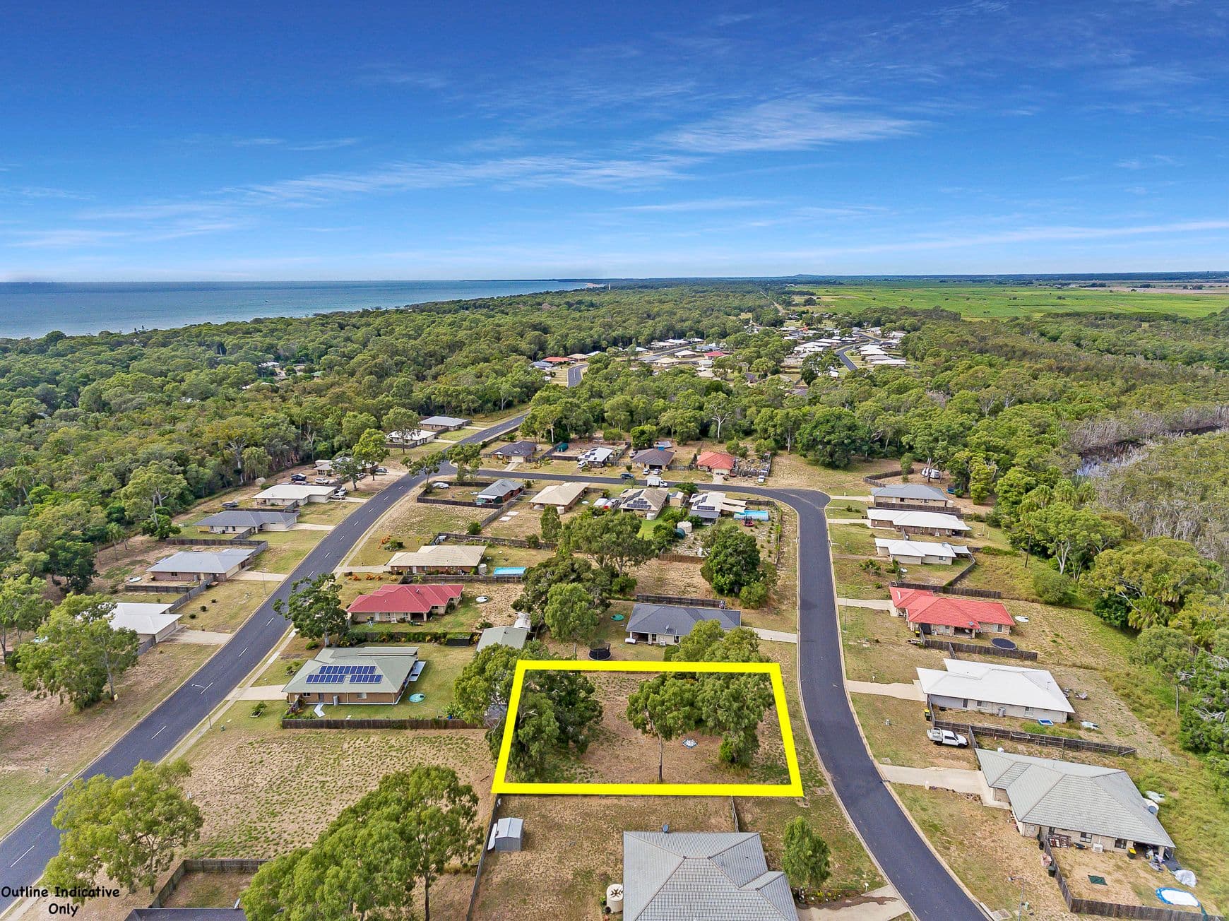 14 Monarch Avenue, Moore Park Beach QLD 4670, Moore Park Beach - Thumbnail 2